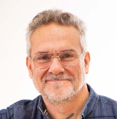 Myles Dean Grundare på The Company of Holistic Returns